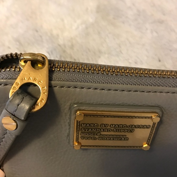 Marc by Marc Jacobs Grey Leather Wristlet - Picture 6 of 8